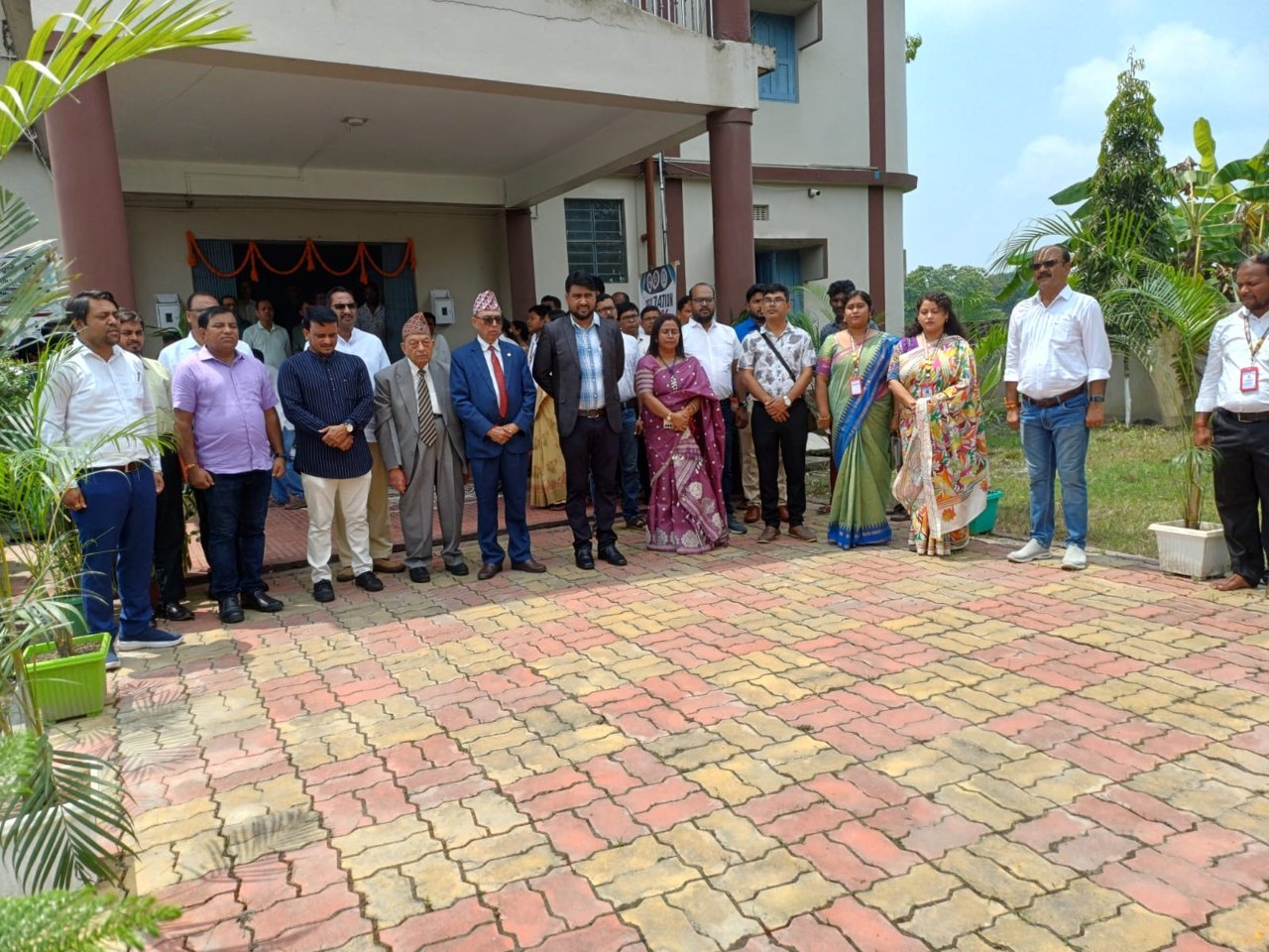 Dignitaries group photo at the Flag Hoisting Ceremony